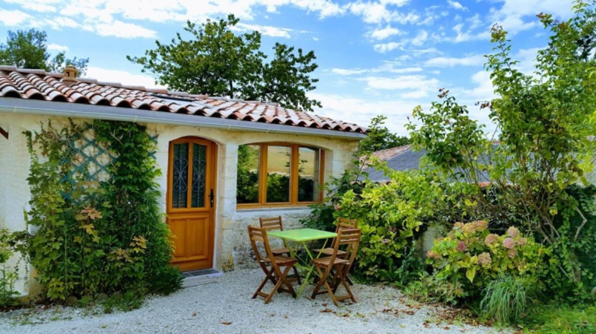 Les Roses De Jonzac Vila Mortiers Exterior foto